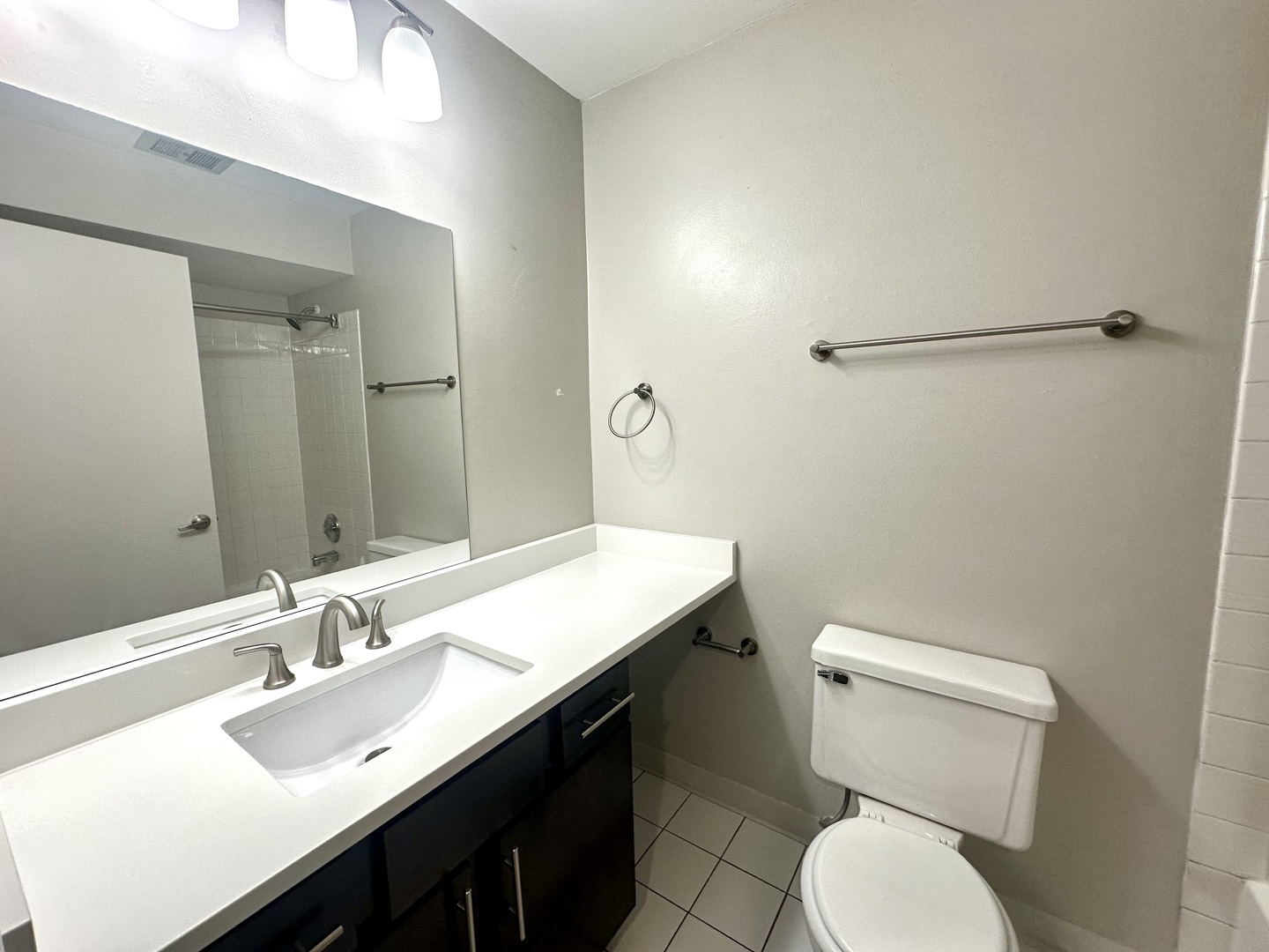 818 W Willow Street Unit: 2C