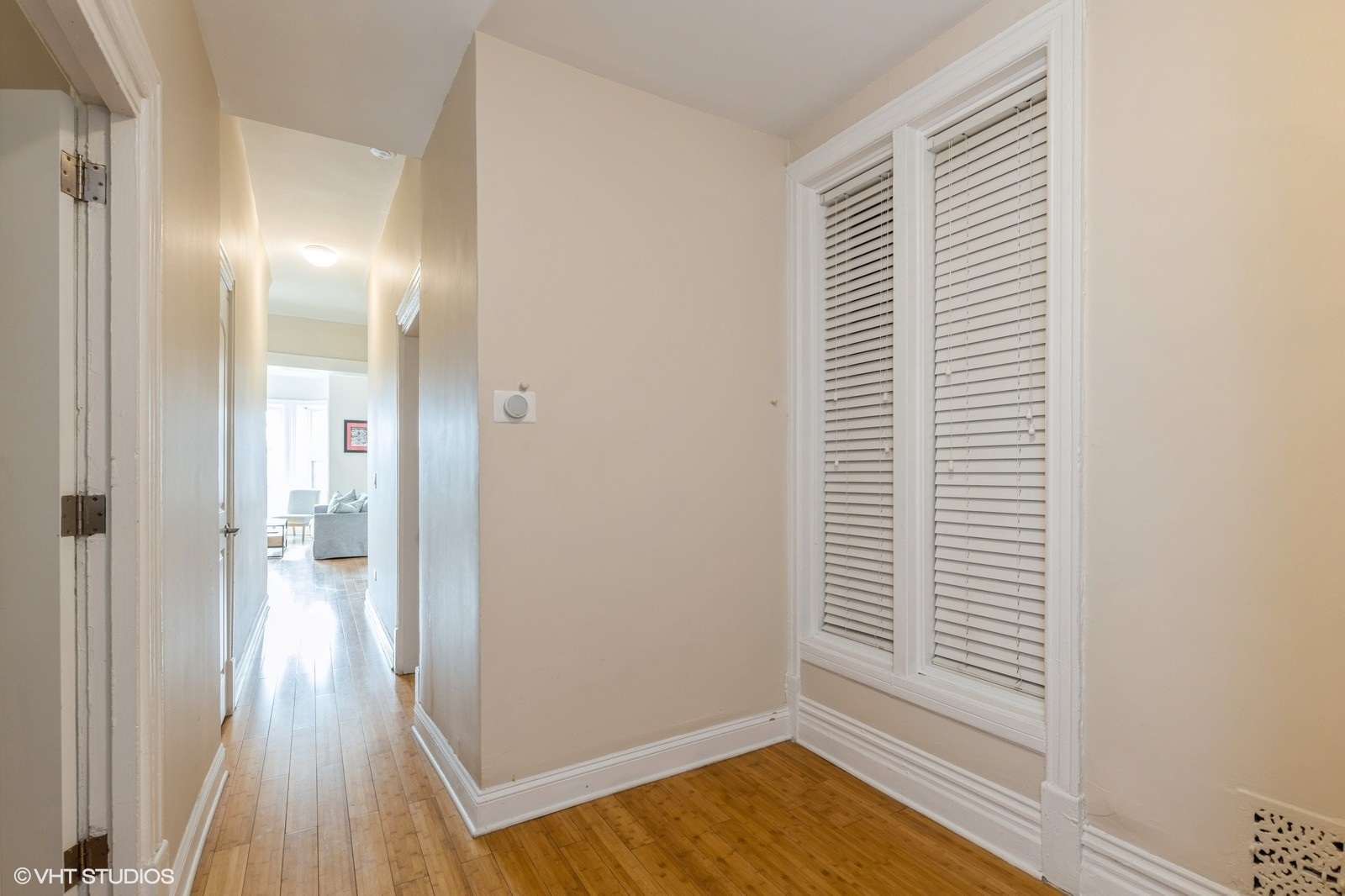 950 W Addison Street Unit: 2