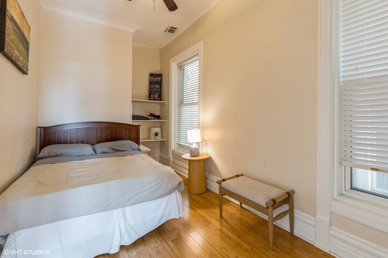 950 W Addison Street Unit: 2