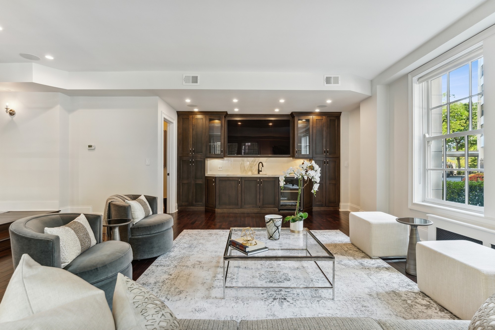 1200 N Lake Shore Drive Unit: M5-M6