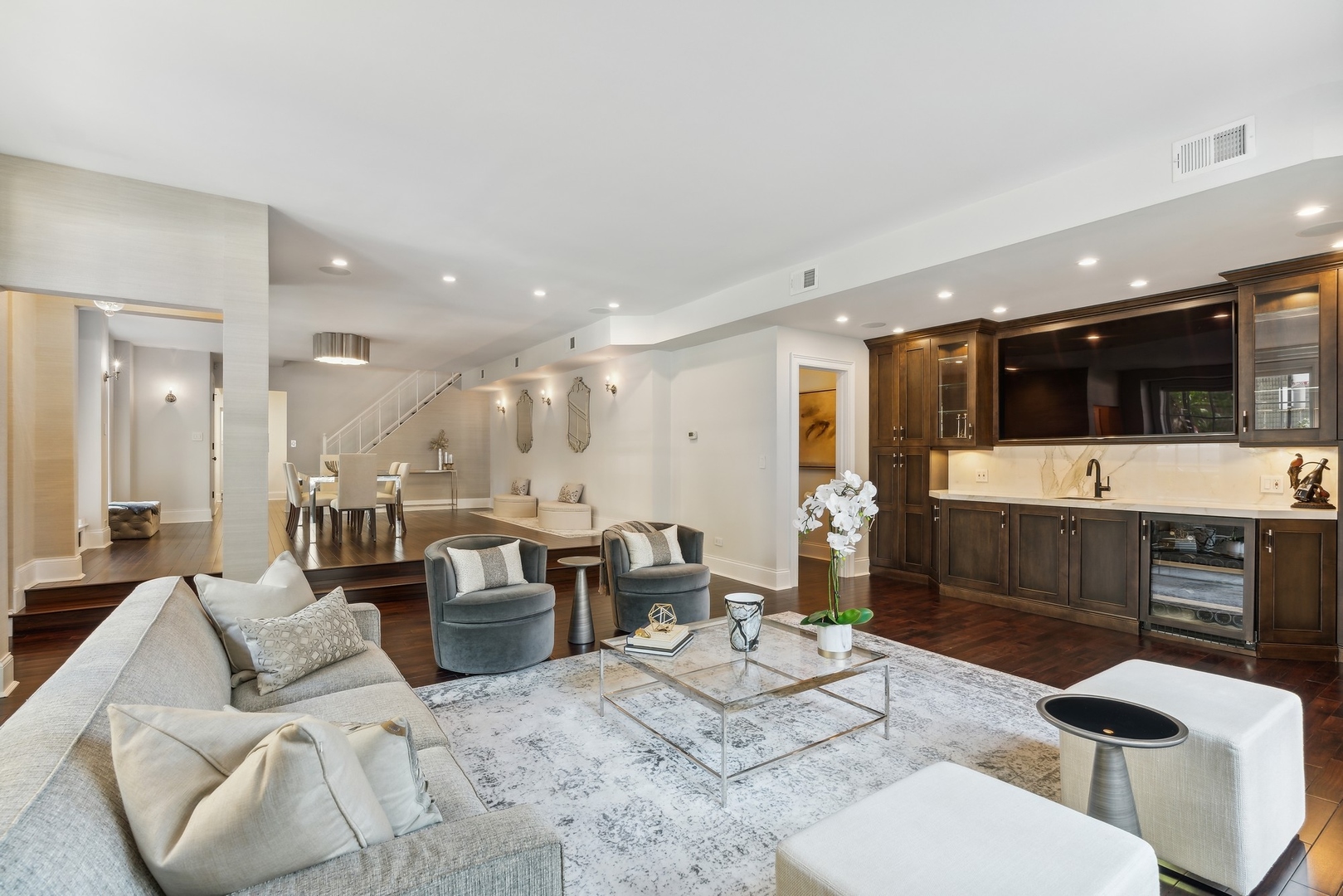 1200 N Lake Shore Drive Unit: M5-M6