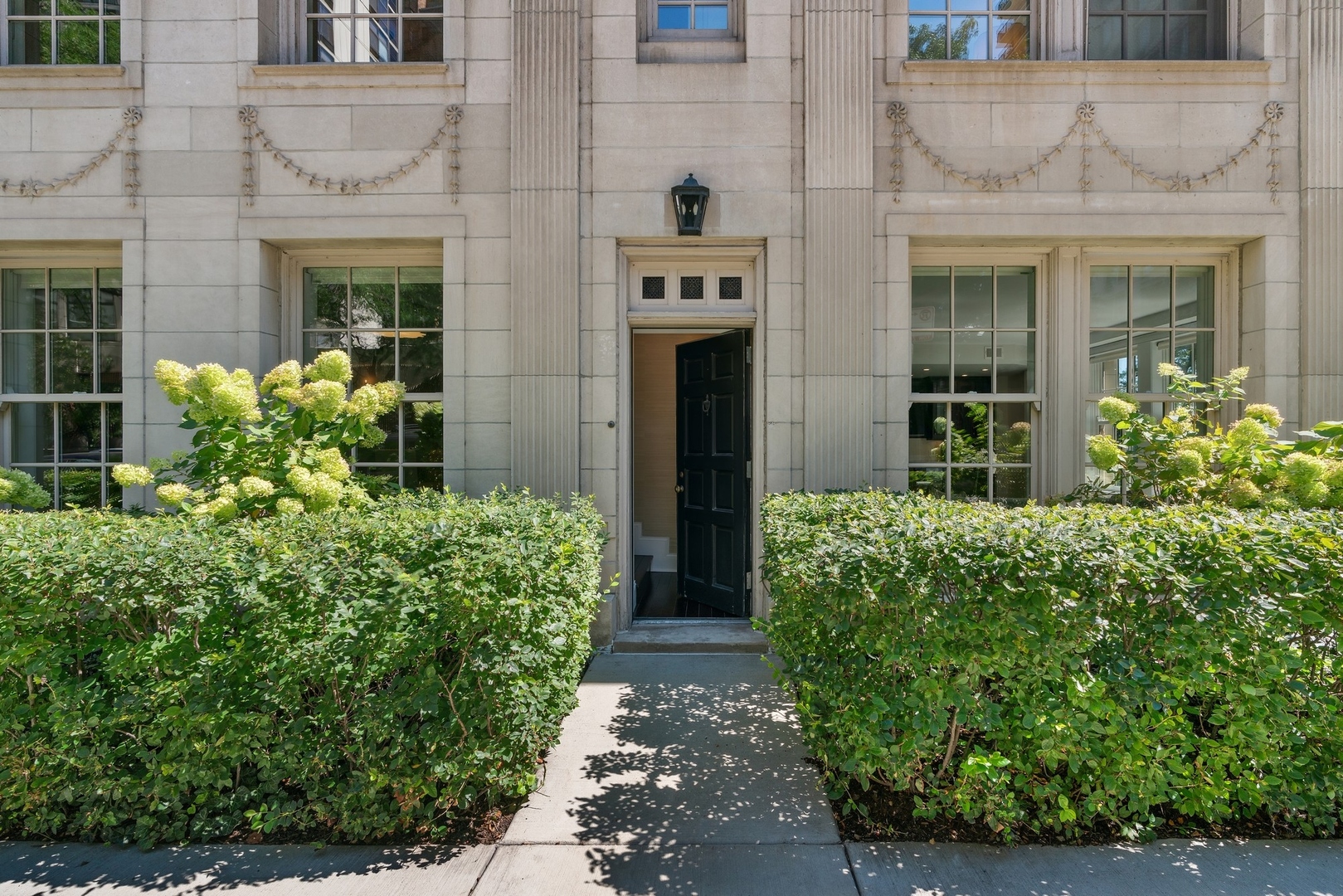 1200 N Lake Shore Drive Unit: M5-M6