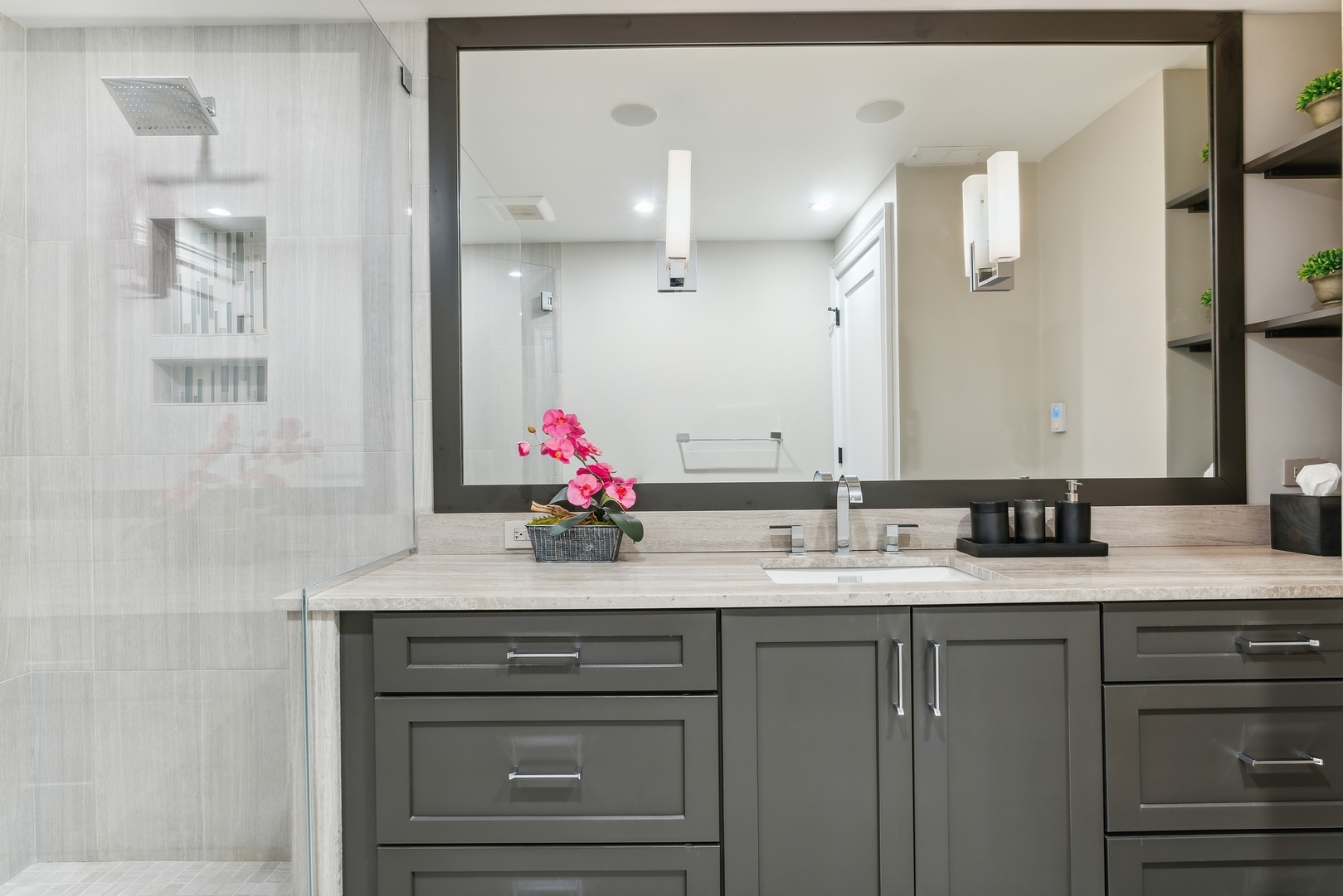 1200 N Lake Shore Drive Unit: M5-M6