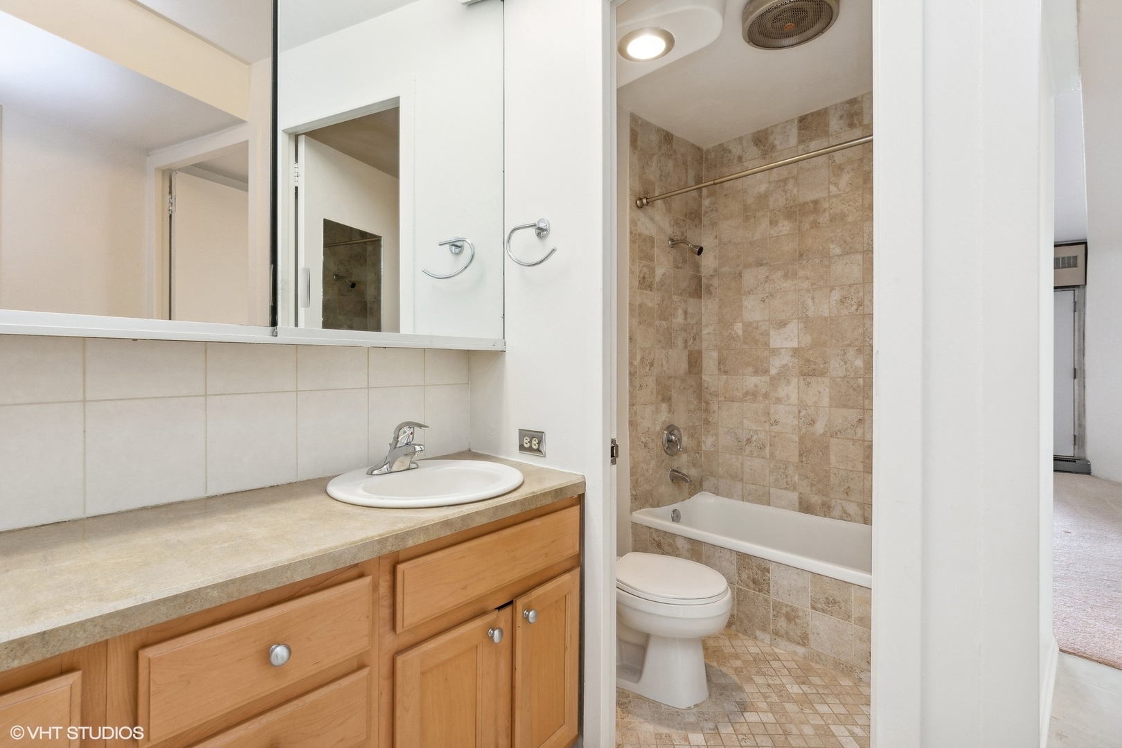 300 N State Street Unit: 4606