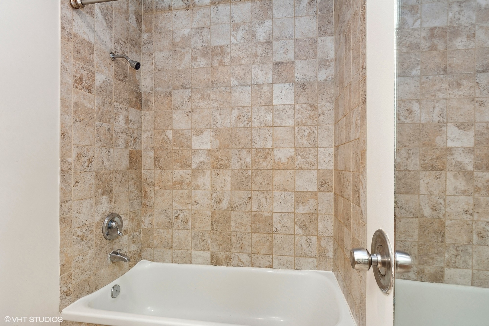 300 N State Street Unit: 4606