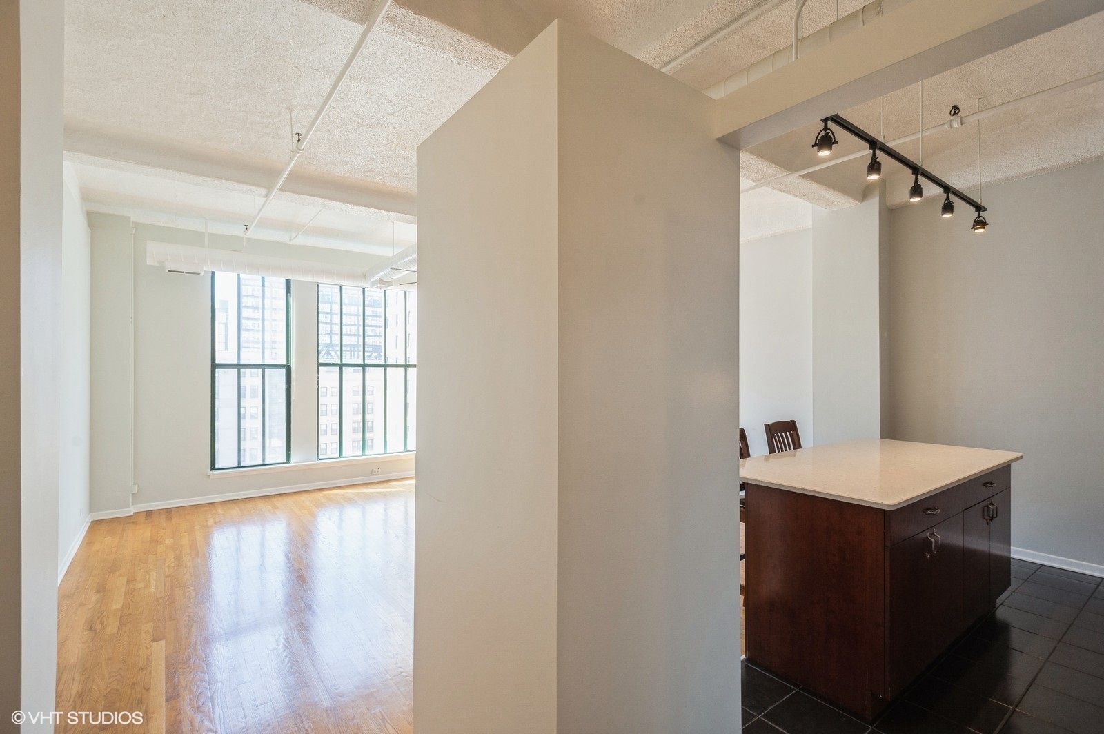 633 S Plymouth Court Unit: 908