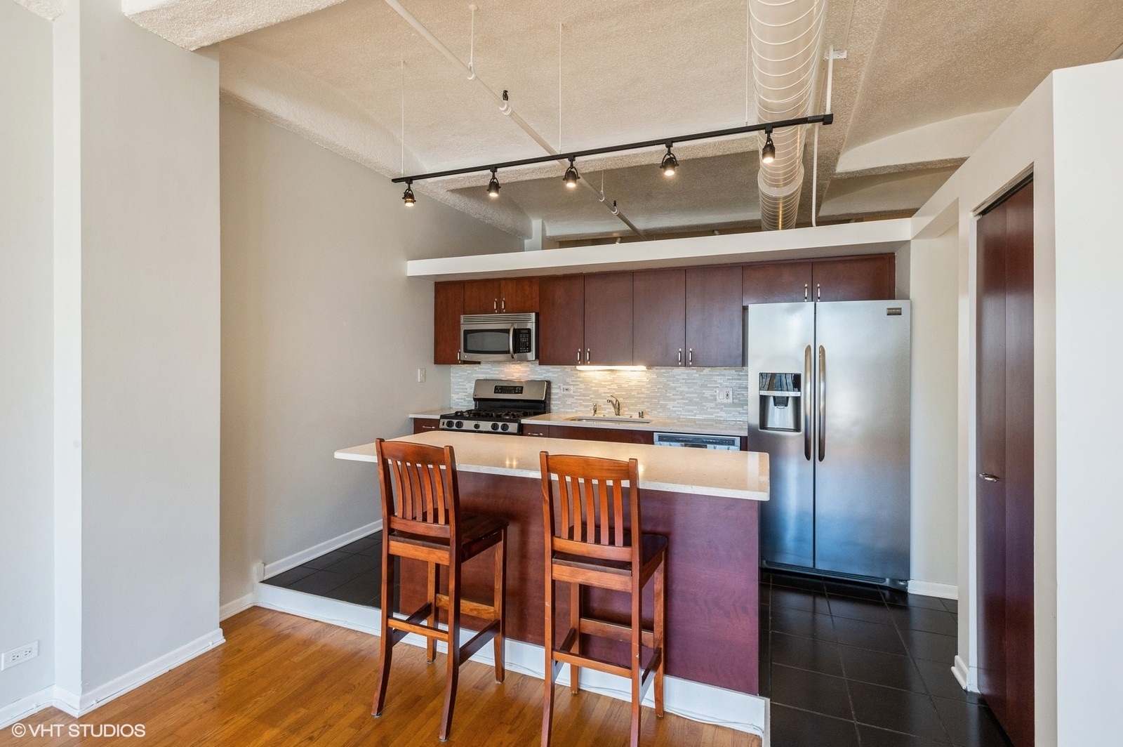 633 S Plymouth Court Unit: 908