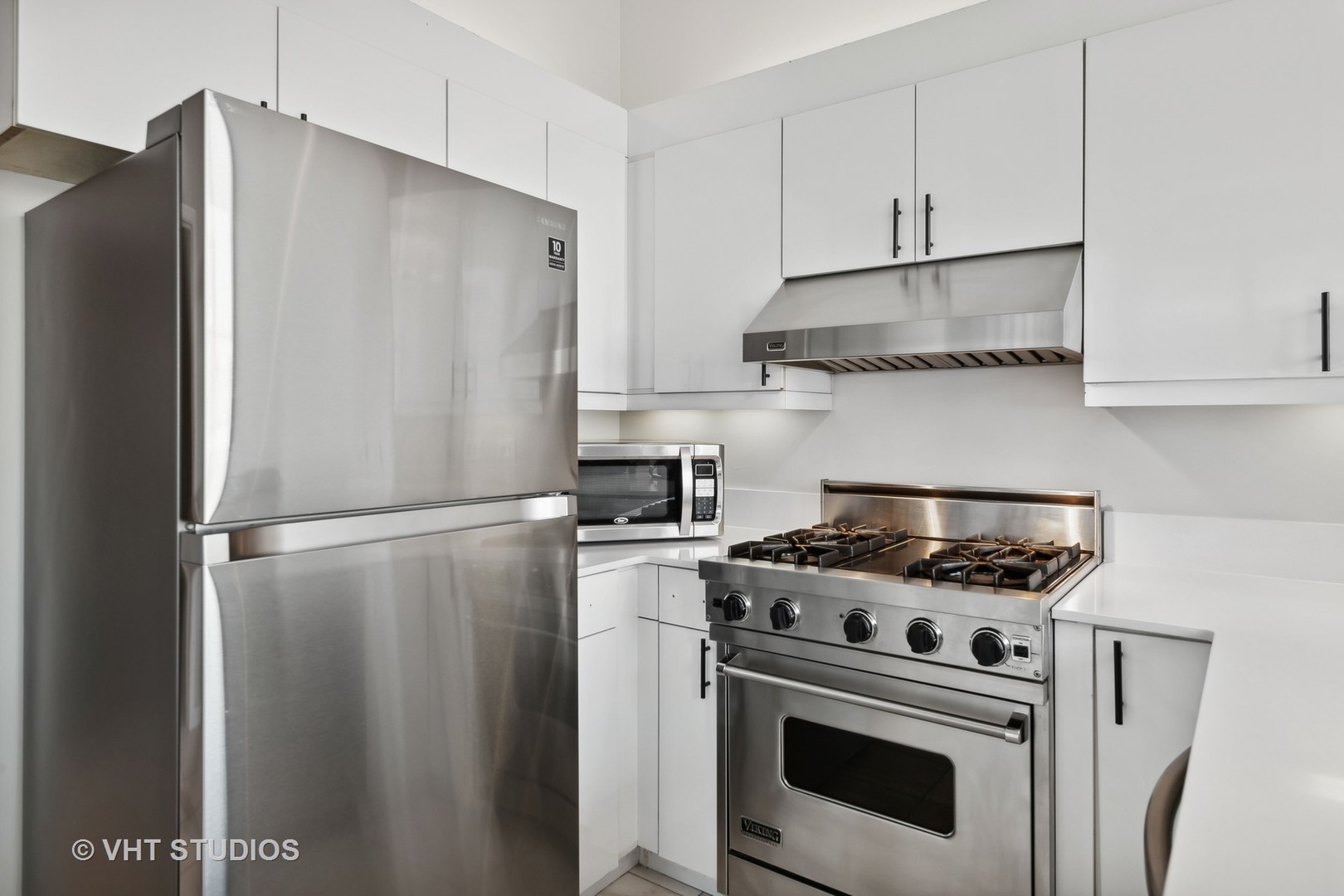 812 W Van Buren Street Unit: 2J