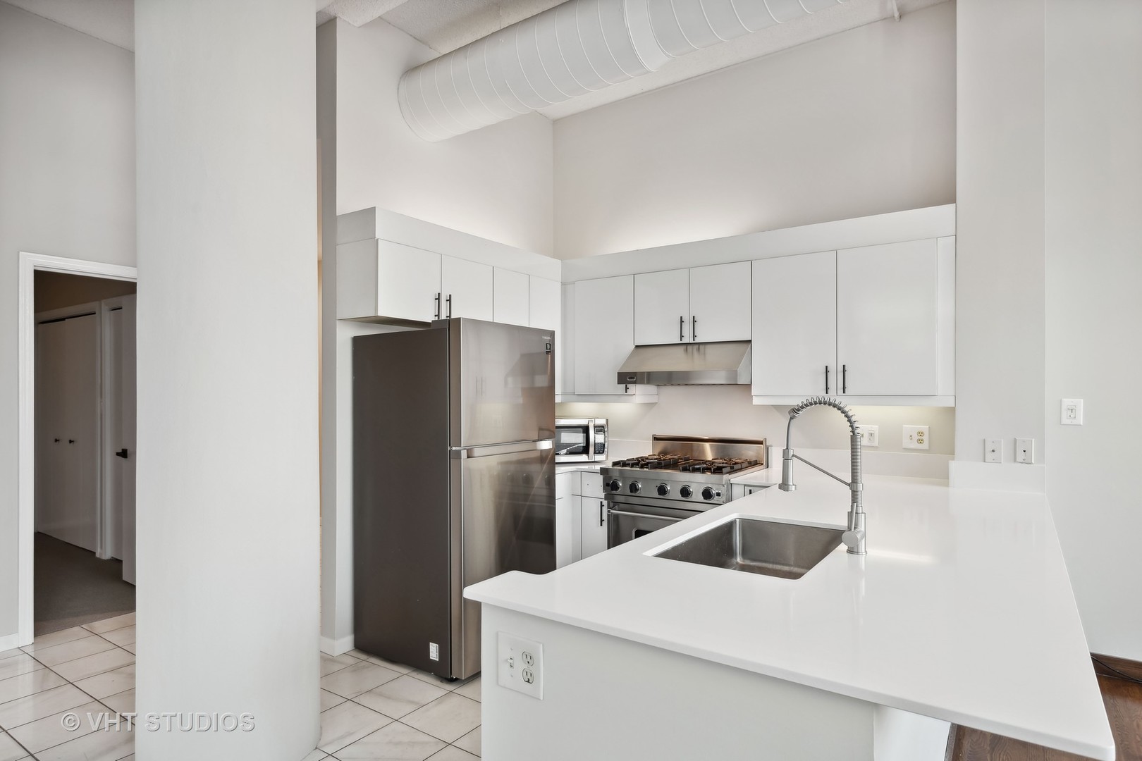 812 W Van Buren Street Unit: 2J