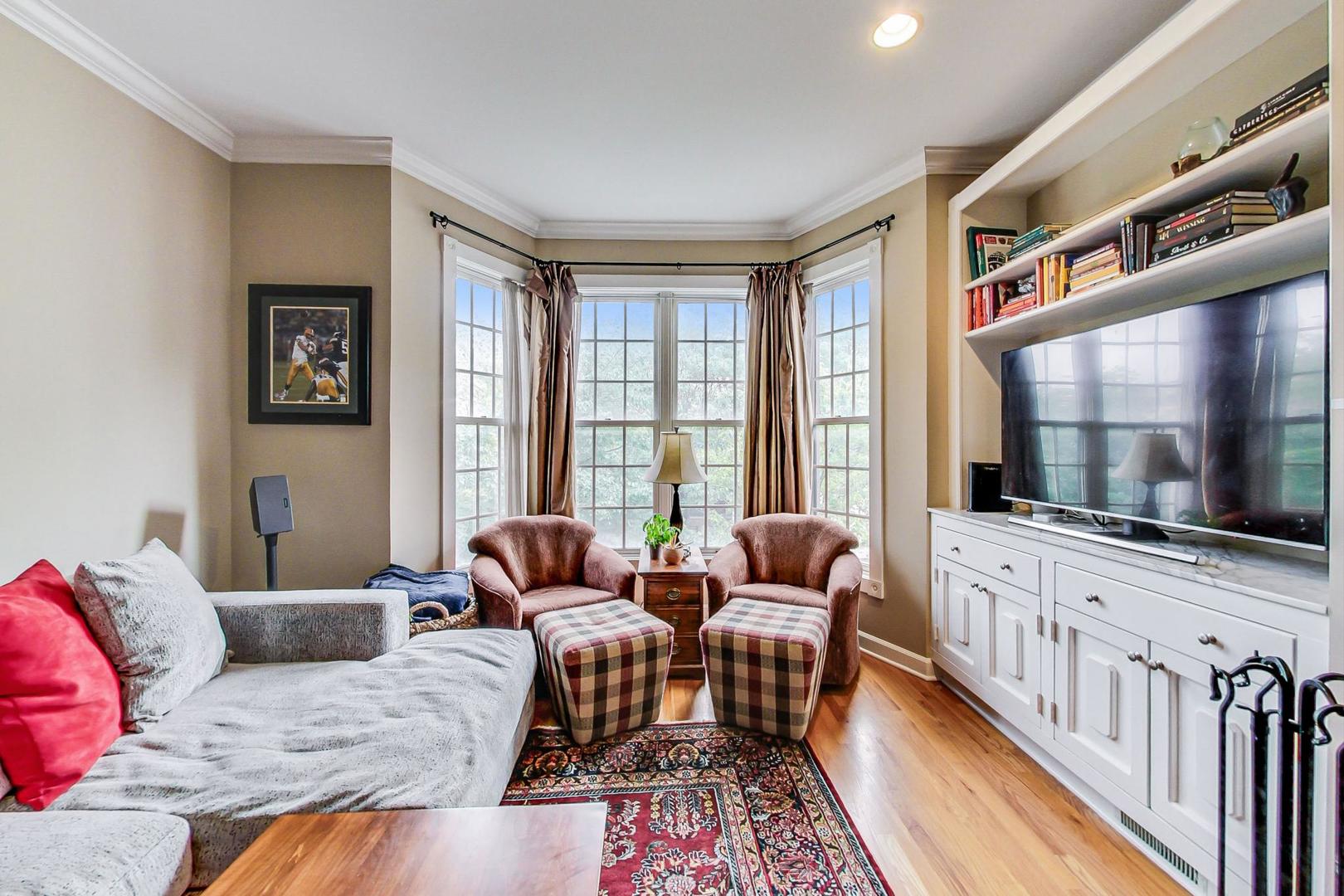 1410 N Cleveland Avenue Unit: 2N