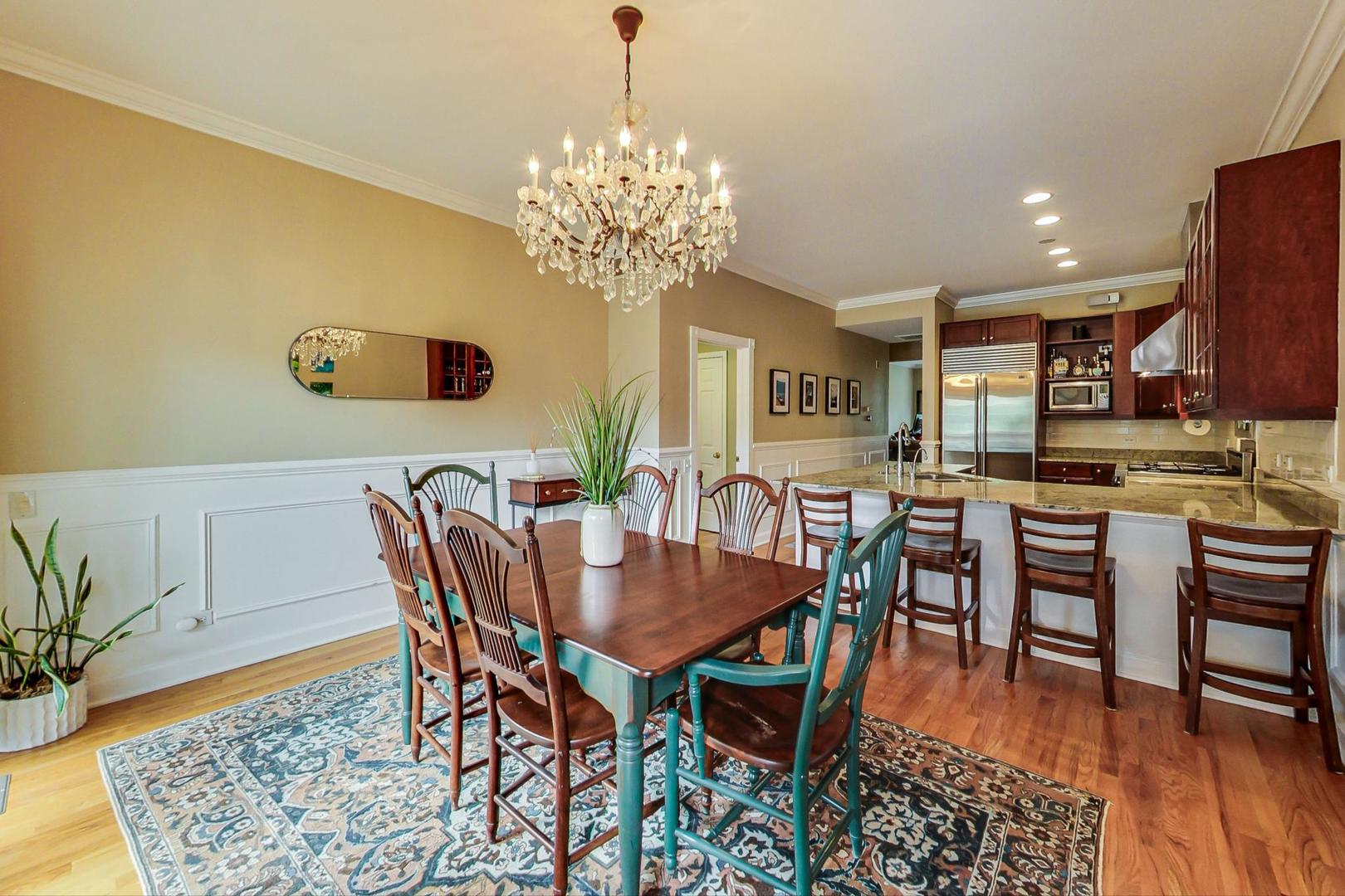1410 N Cleveland Avenue Unit: 2N