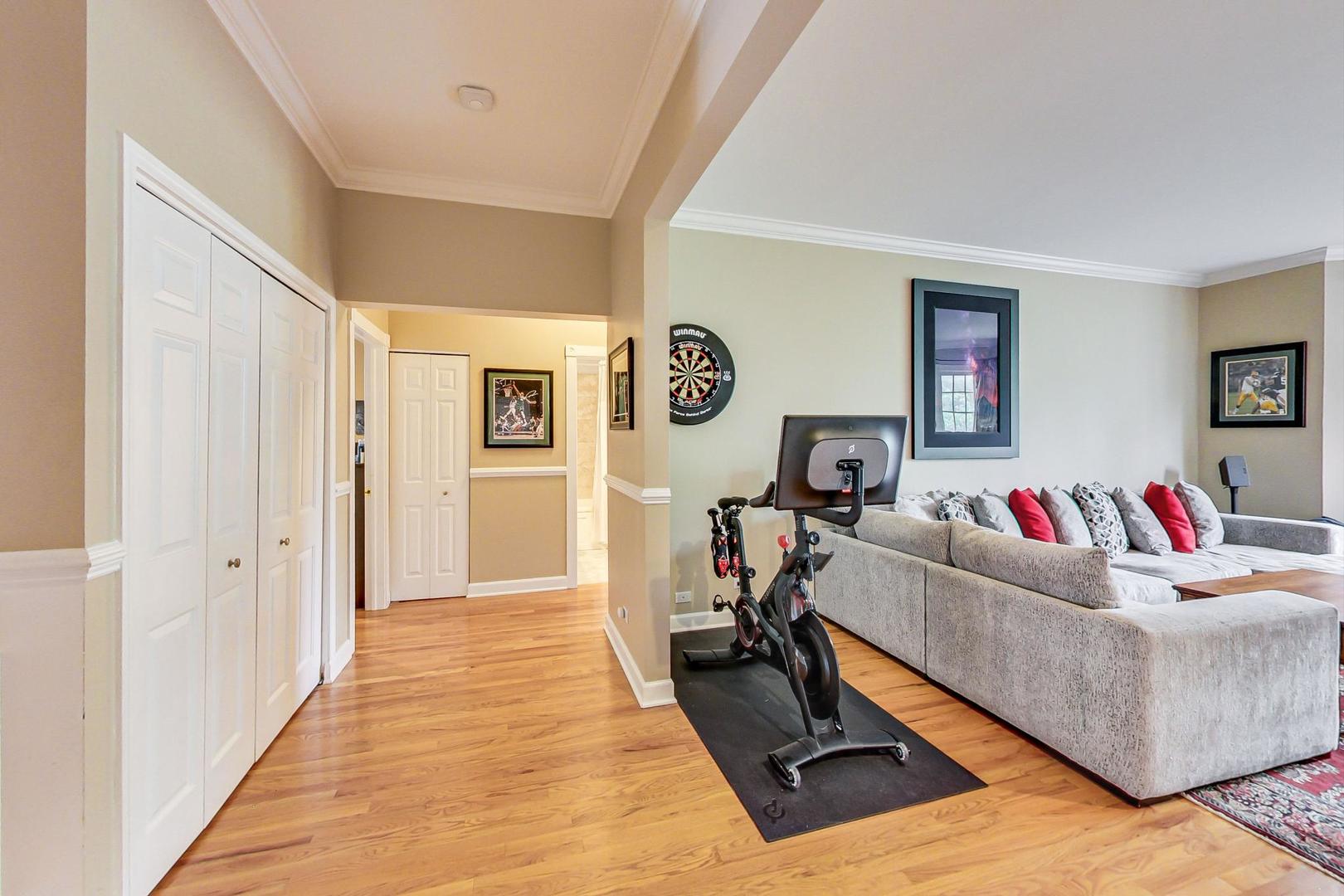 1410 N Cleveland Avenue Unit: 2N