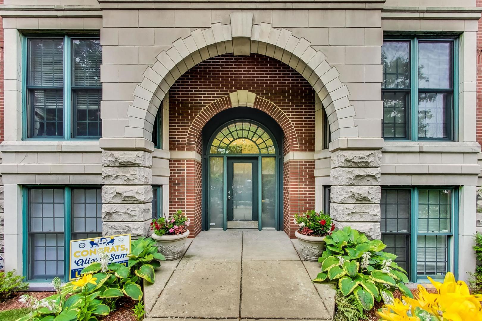 1410 N Cleveland Avenue Unit: 2N
