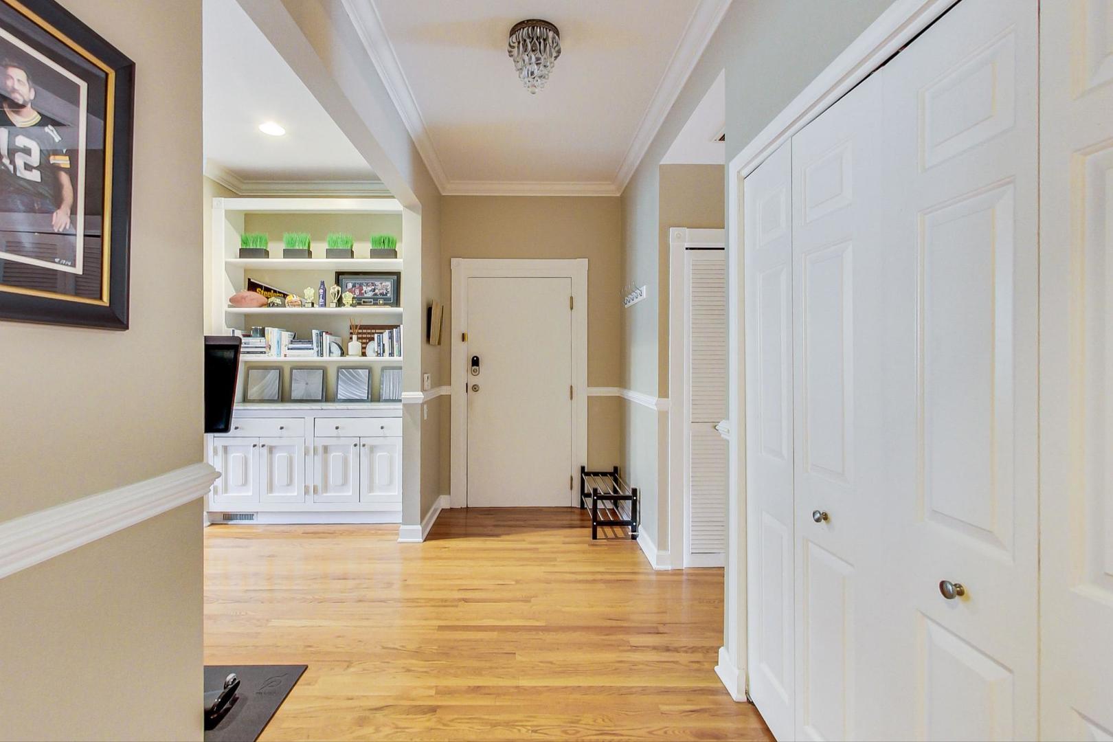 1410 N Cleveland Avenue Unit: 2N