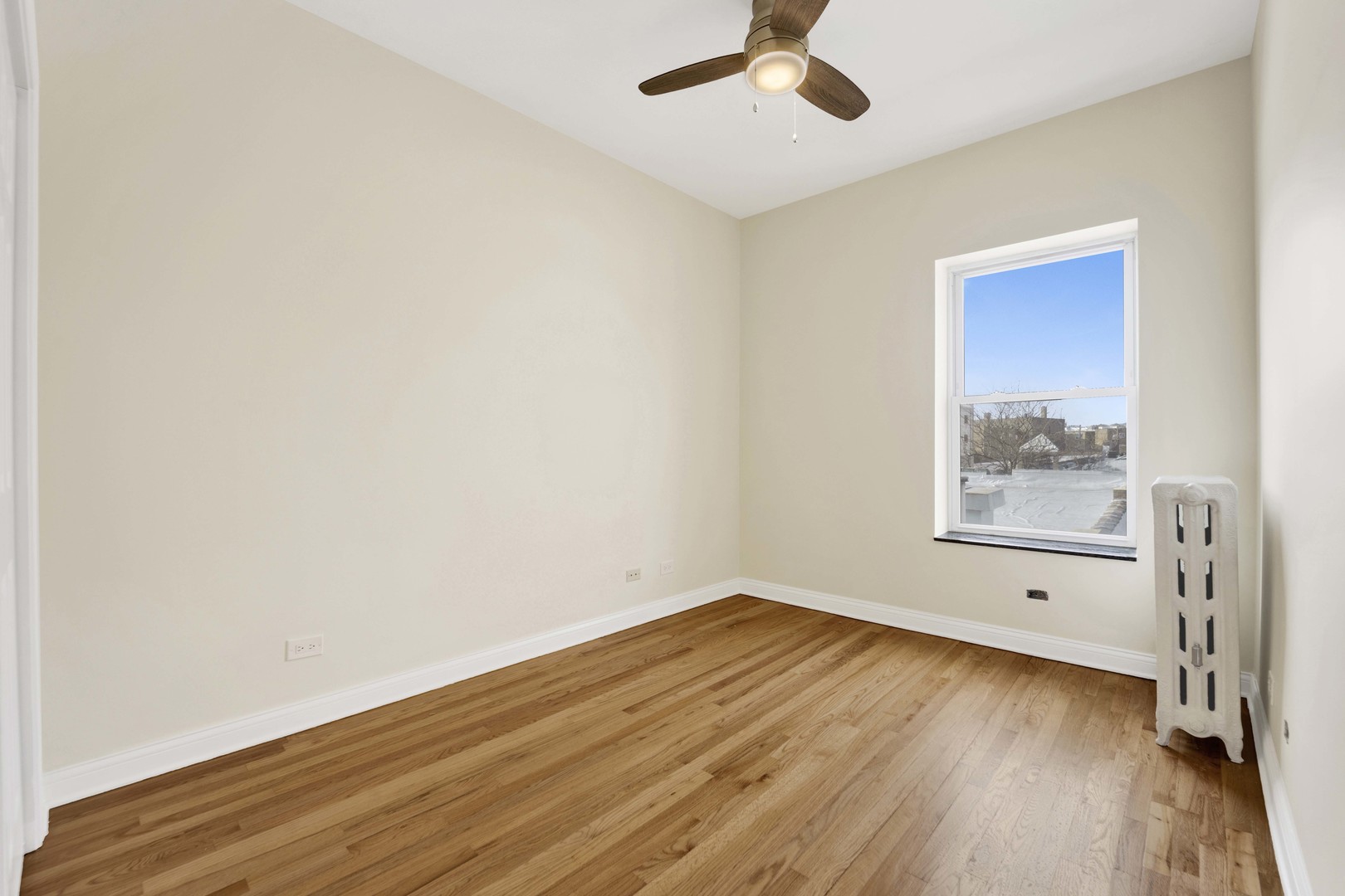 847 W Belle Plaine Avenue Unit: 2N