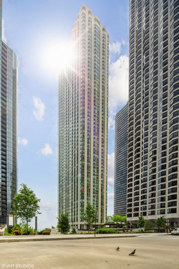 195 N Harbor Drive Unit: 1301