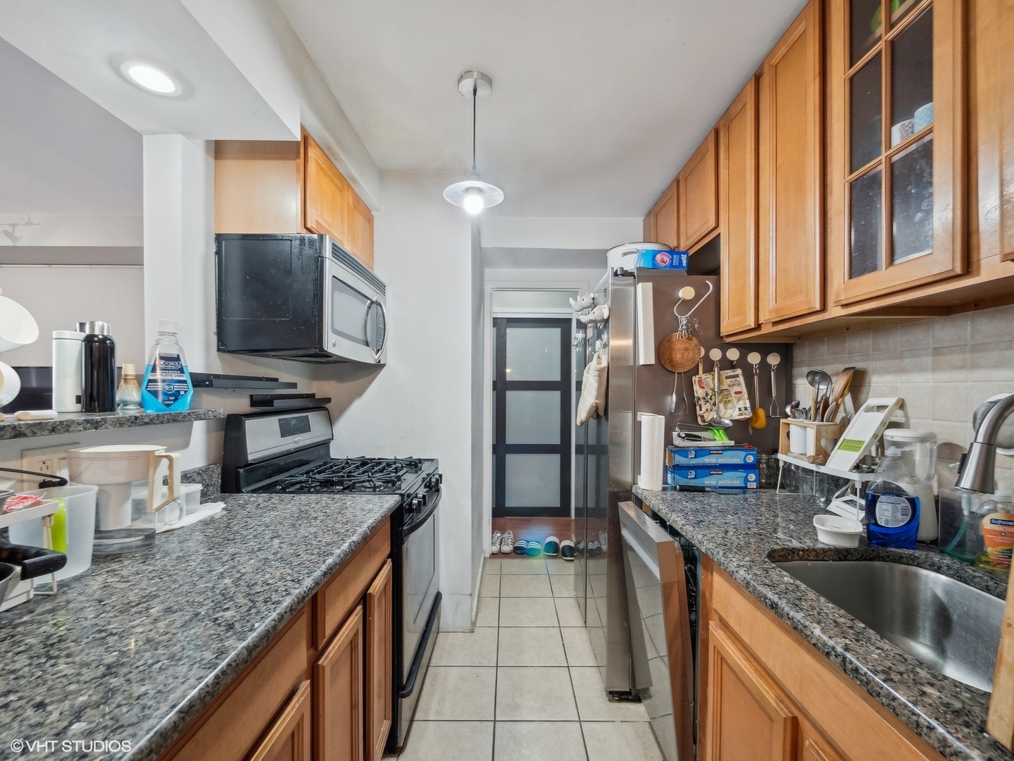 3950 N LAKE SHORE Drive Unit: 1015