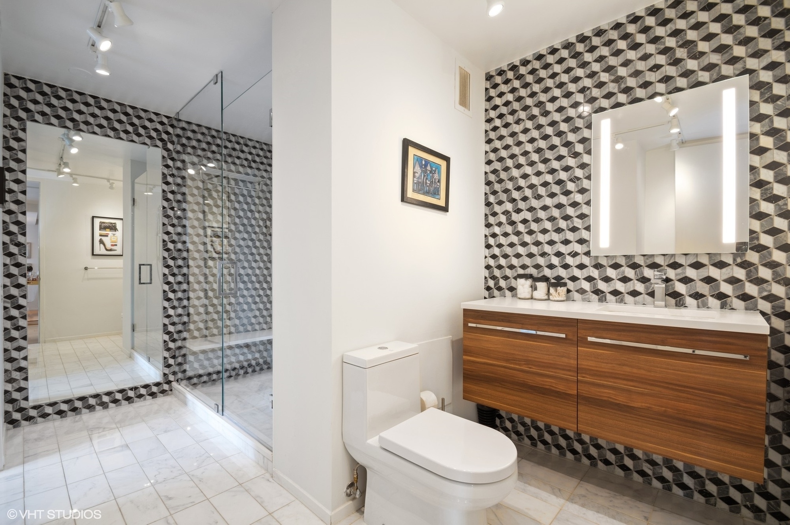200 E DELAWARE Place Unit: 35E