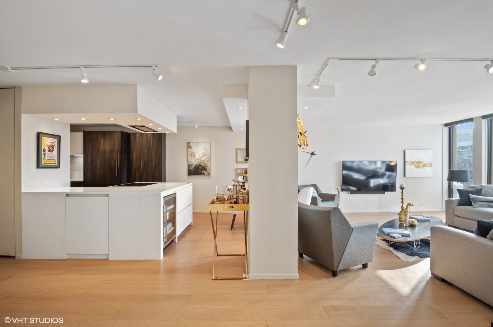 200 E DELAWARE Place Unit: 35E