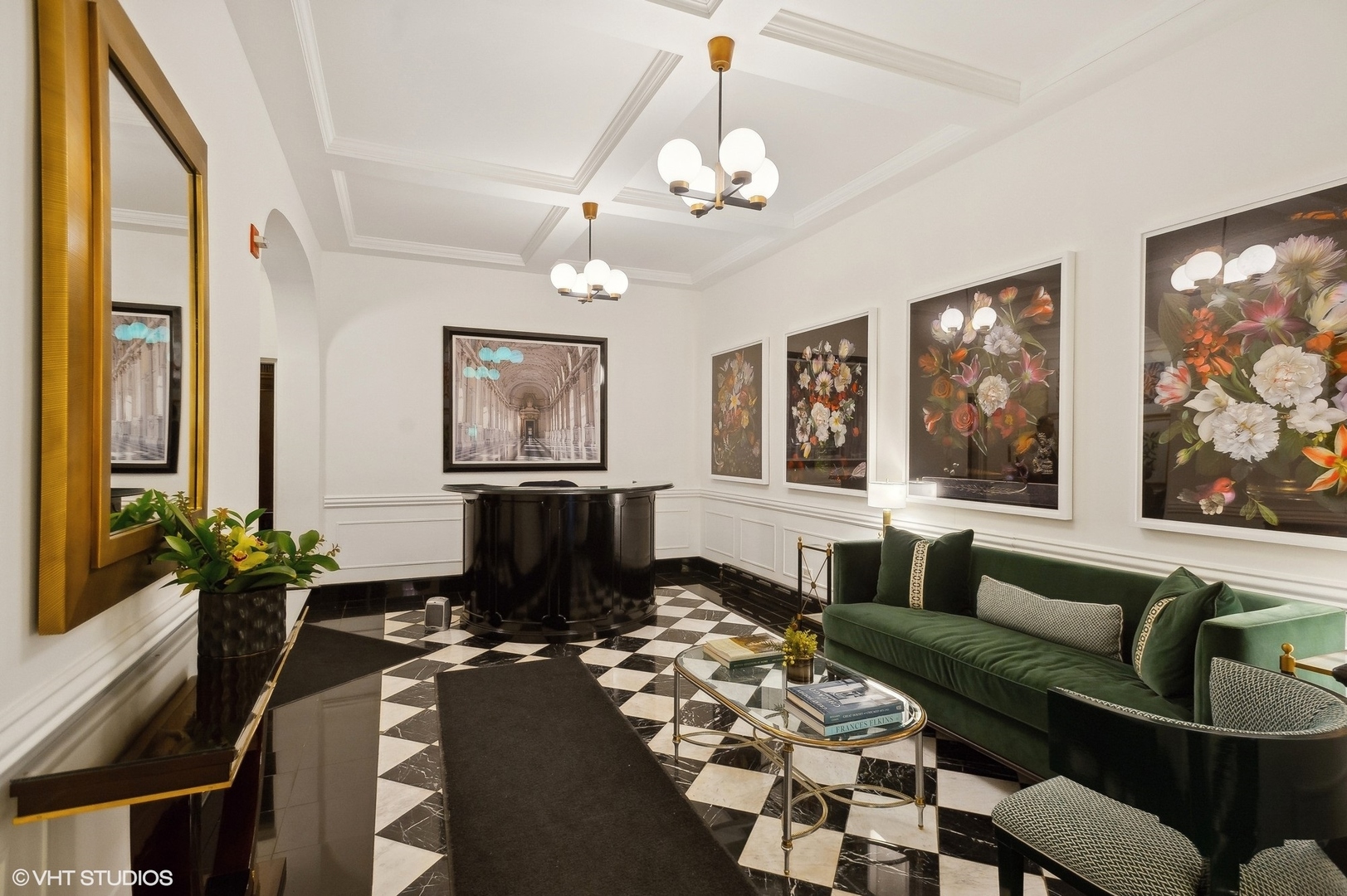 222 E Chestnut Street Unit: 14A