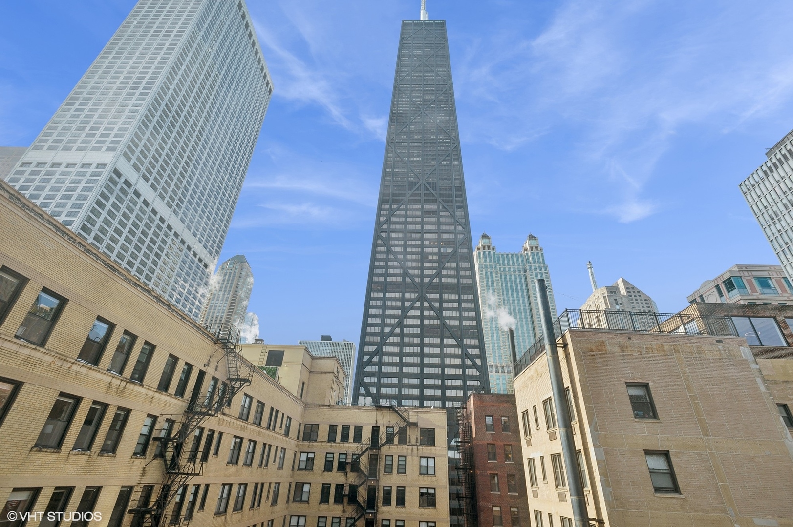 222 E Chestnut Street Unit: 14A