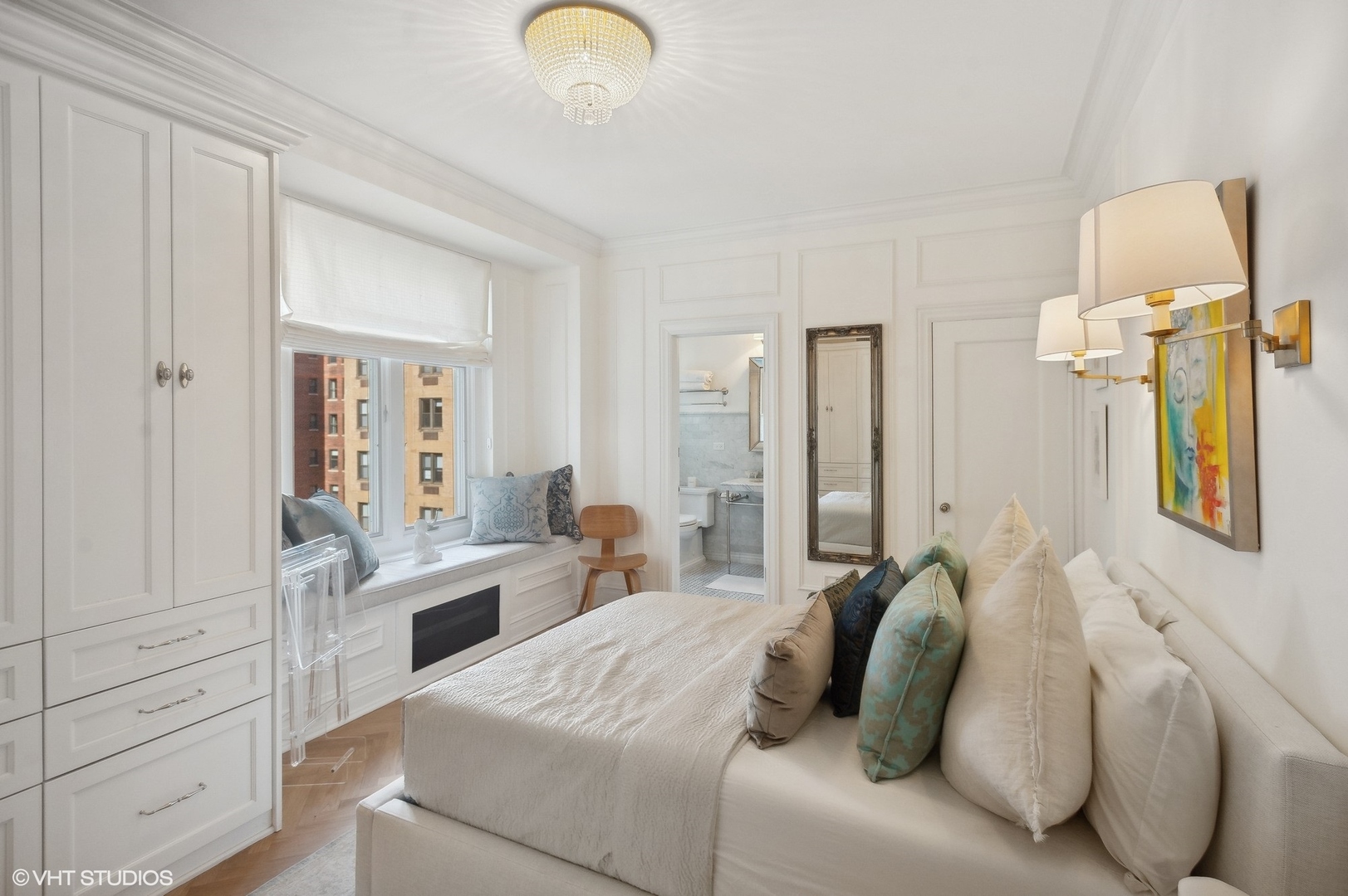222 E Chestnut Street Unit: 14A