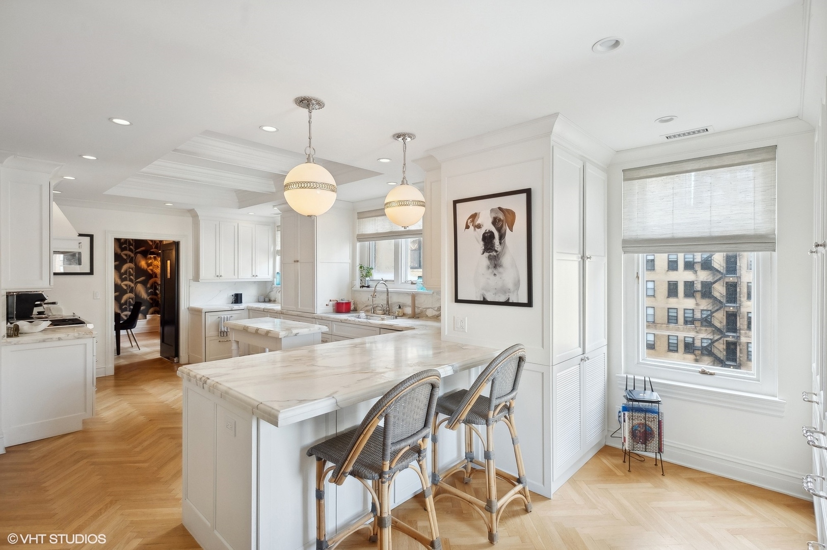 222 E Chestnut Street Unit: 14A