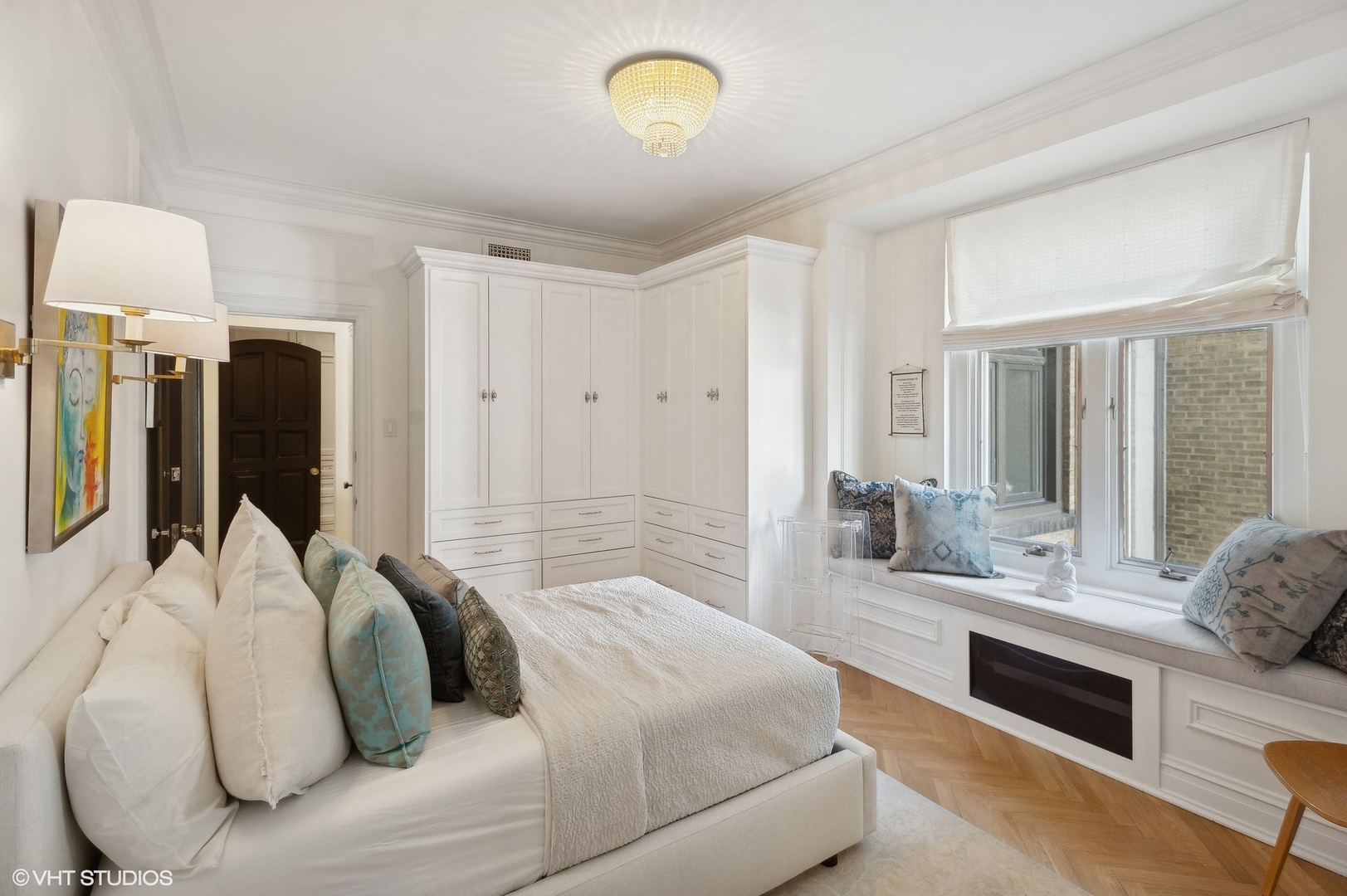 222 E Chestnut Street Unit: 14A