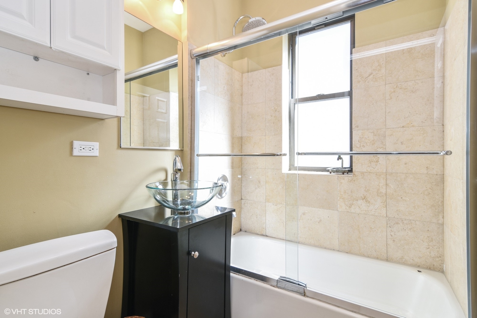 901 W Cornelia Avenue Unit: 3S