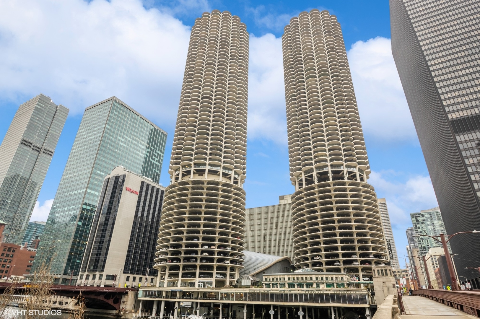 300 N State Street Unit: 4606