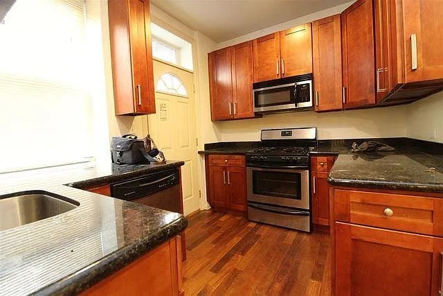 4349 N Sawyer Avenue Unit: F1