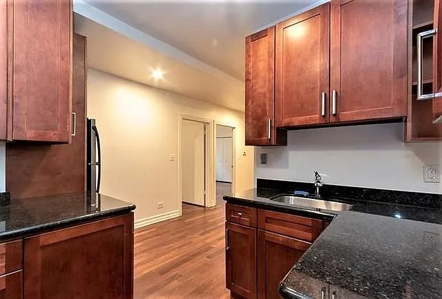 4349 N Sawyer Avenue Unit: F1