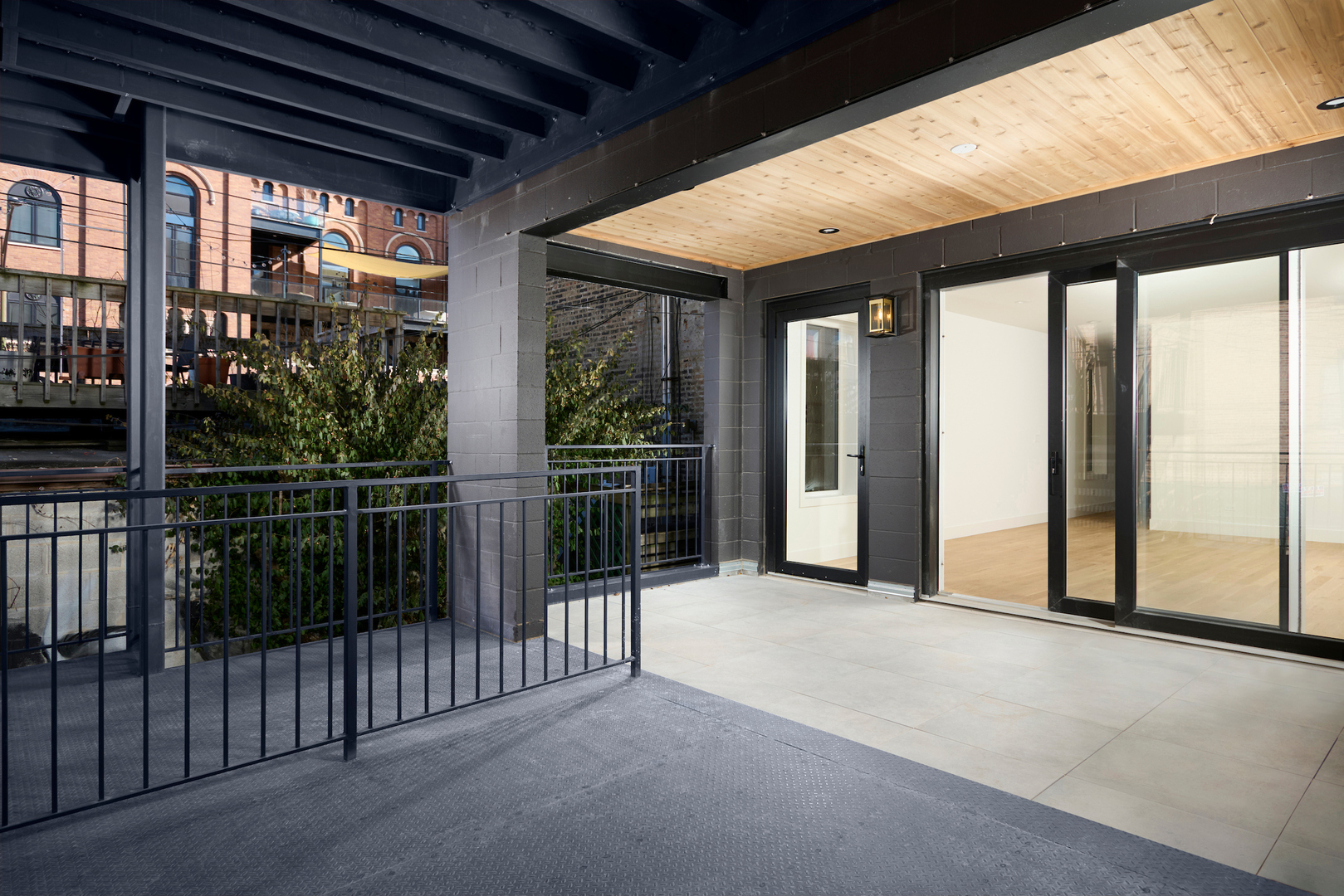 1402 W Chestnut Street Unit: 1