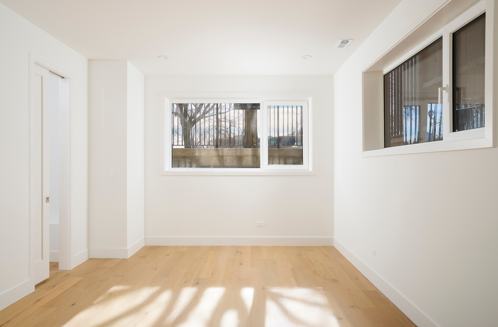 1402 W Chestnut Street Unit: 1