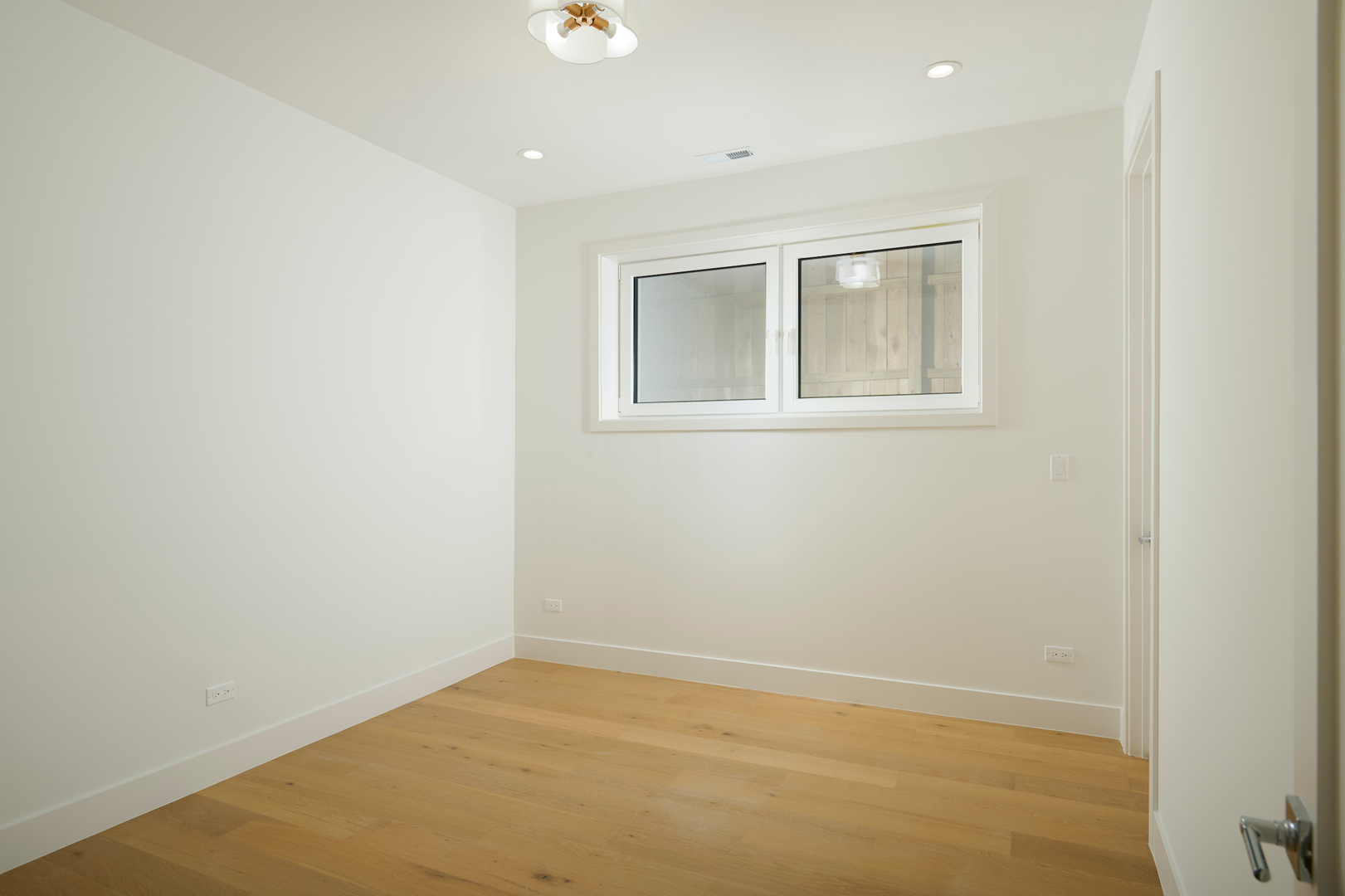 1402 W Chestnut Street Unit: 1