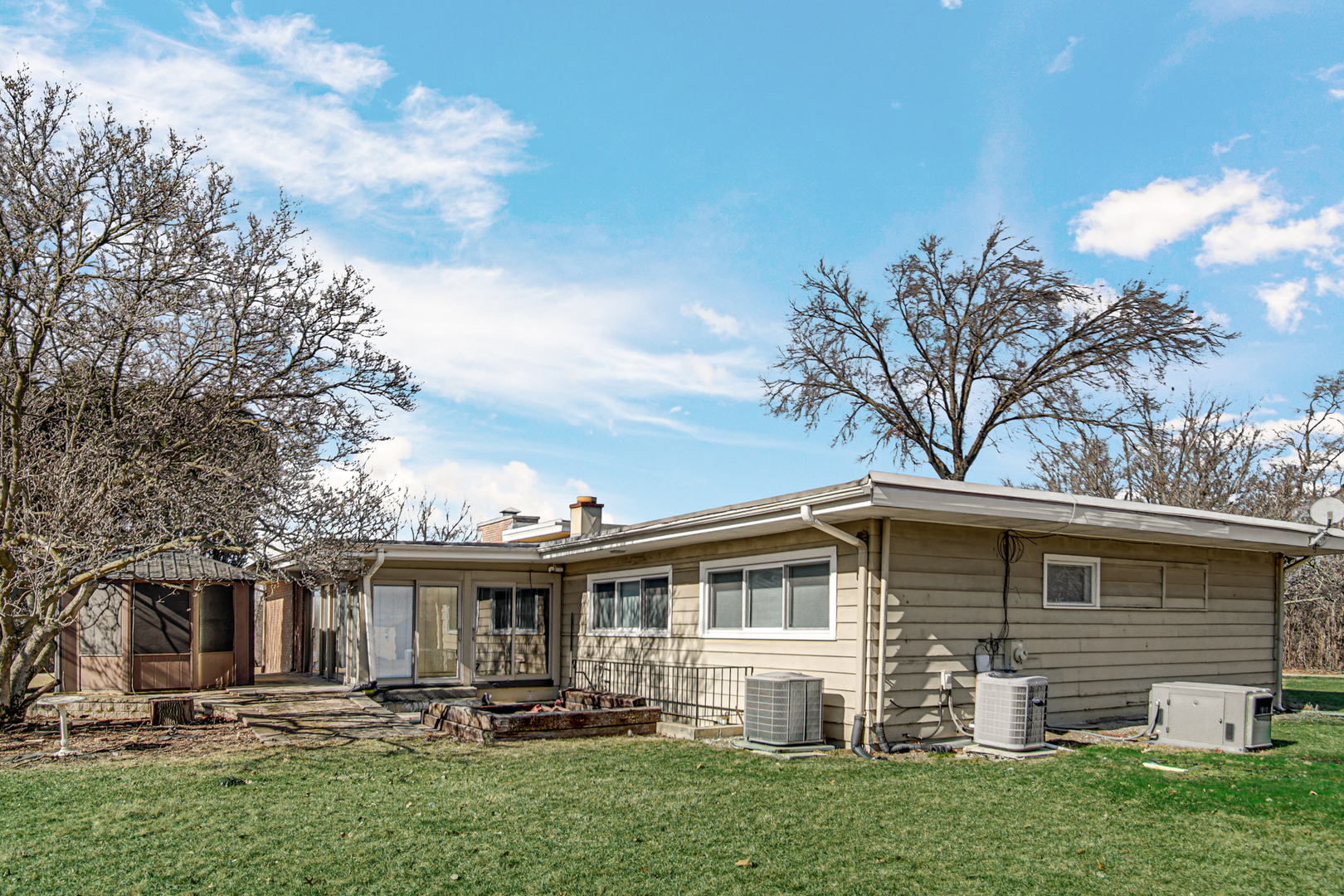 77 Graymoor Lane