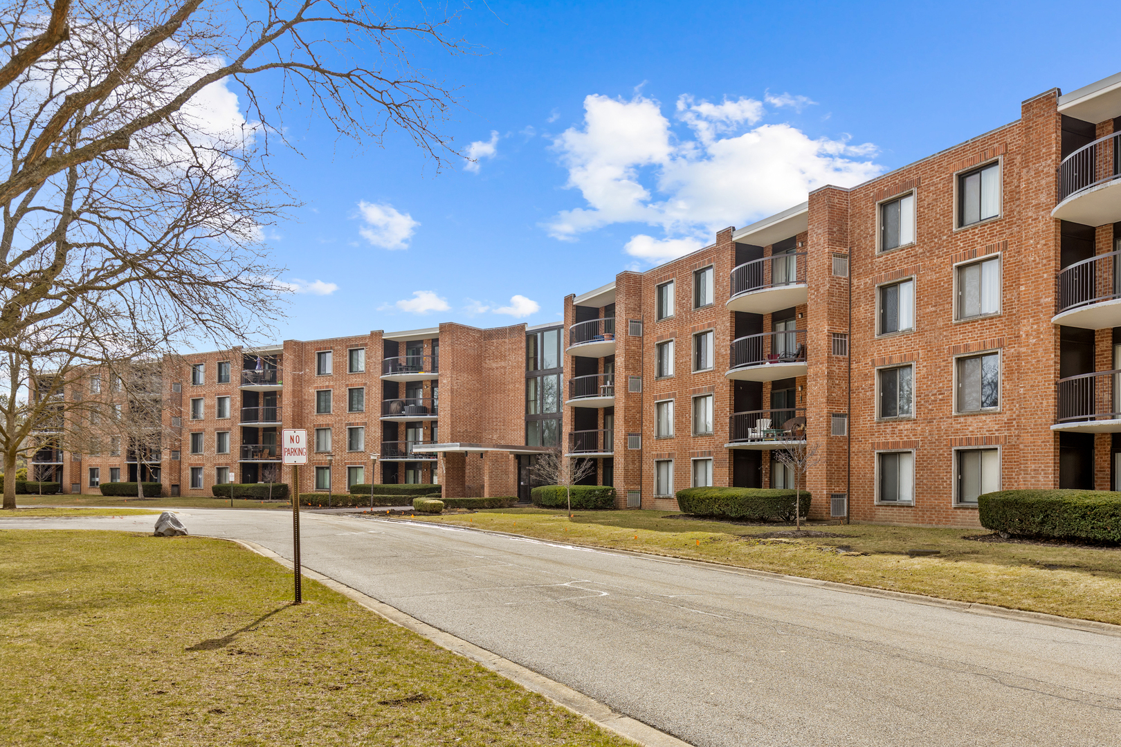 1505 E Central Road Unit: 411B