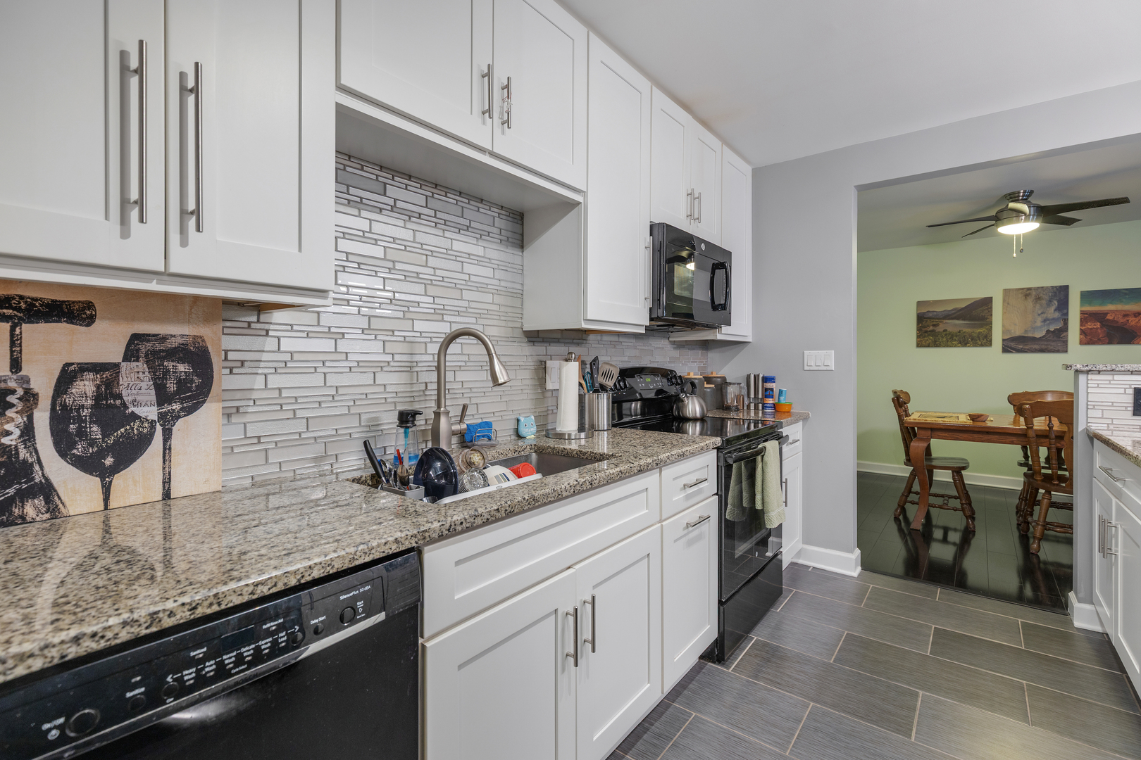 1505 E Central Road Unit: 411B