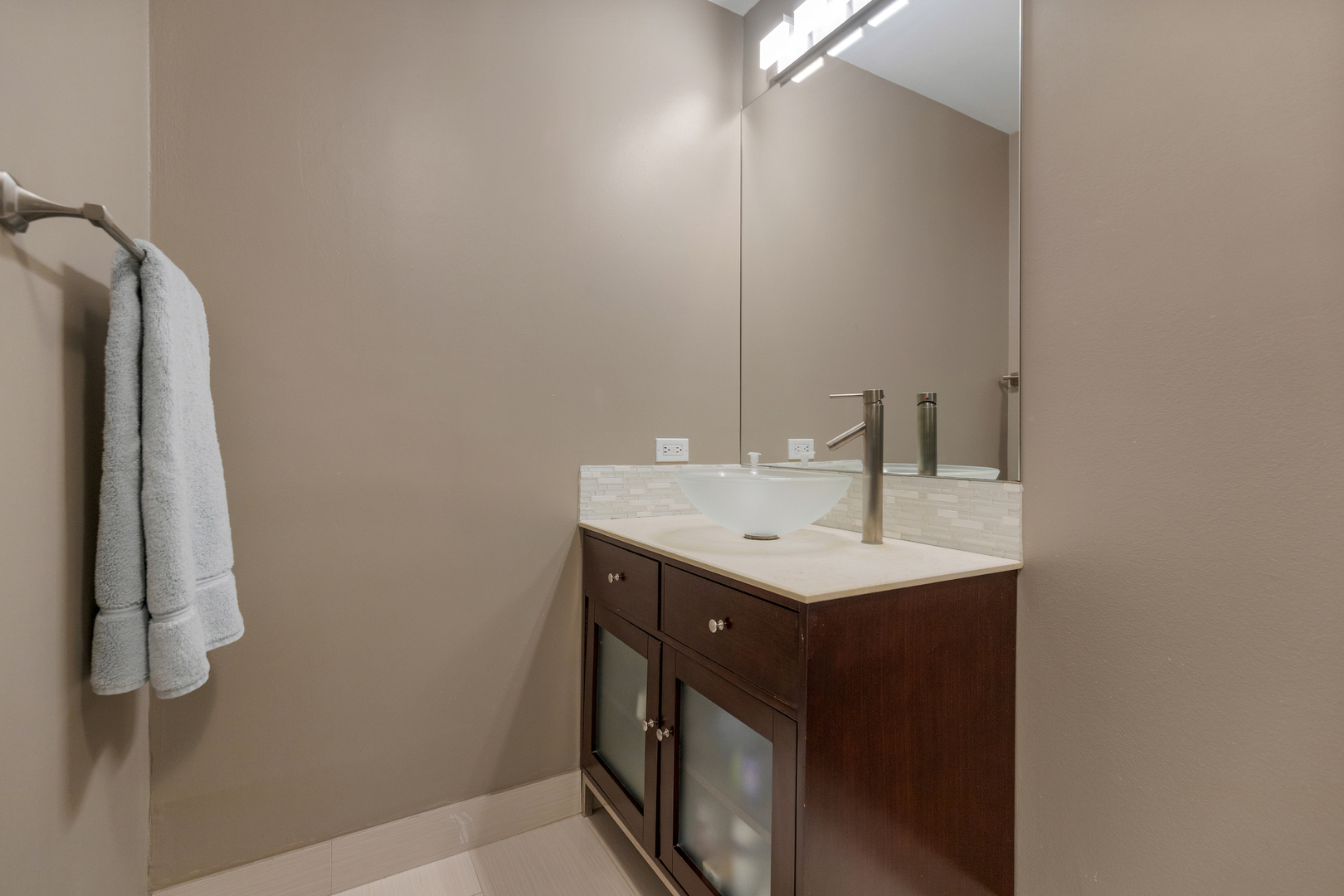 1505 E Central Road Unit: 411B