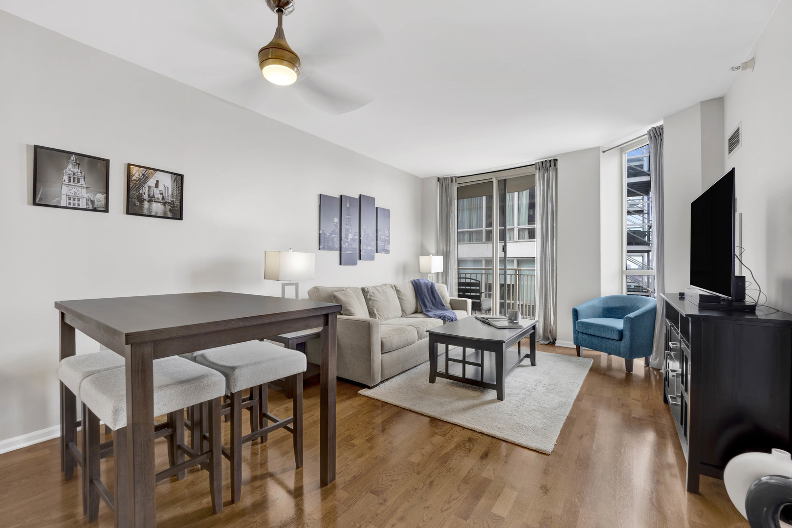 645 N Kingsbury Street Unit: 2303