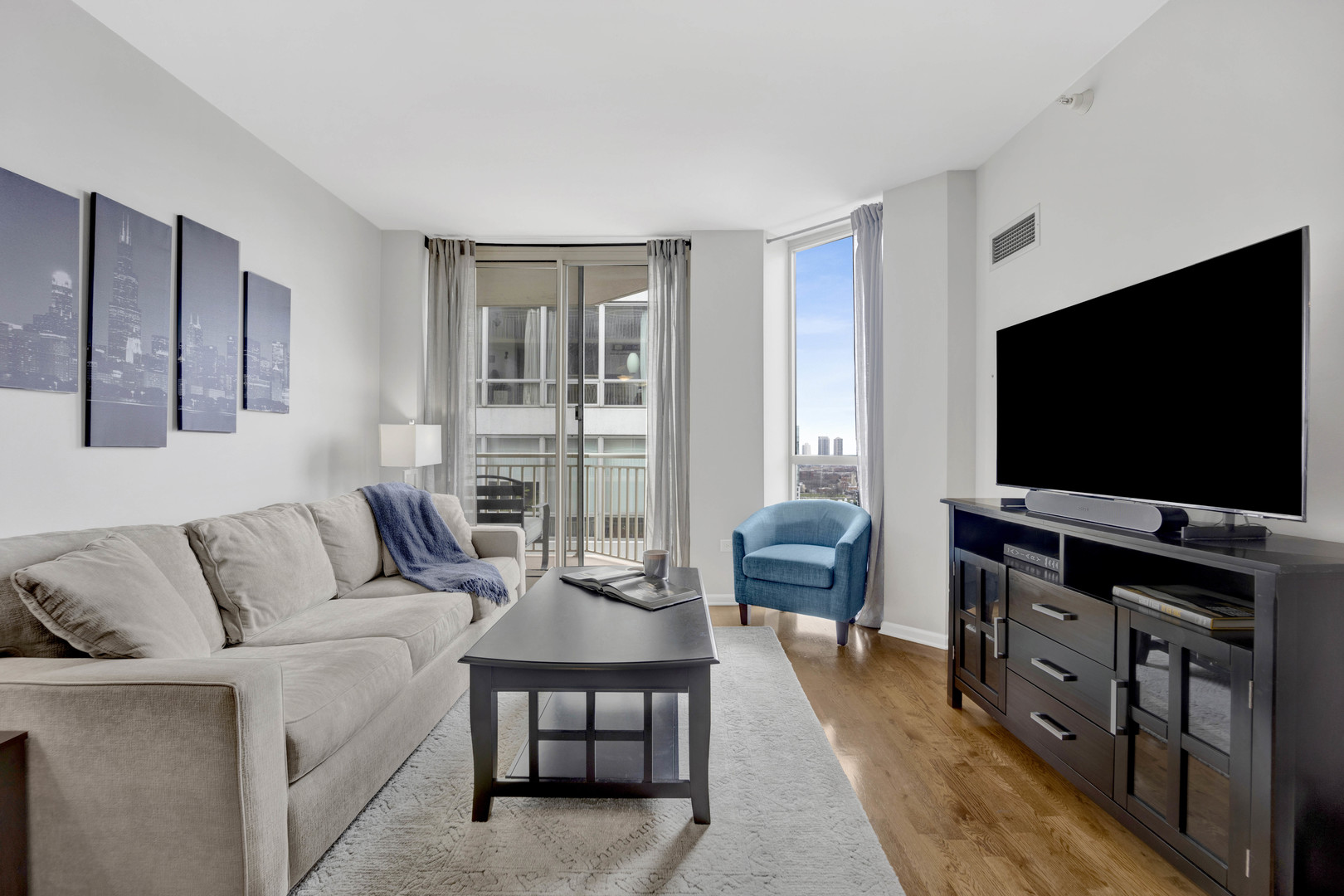 645 N Kingsbury Street Unit: 2303