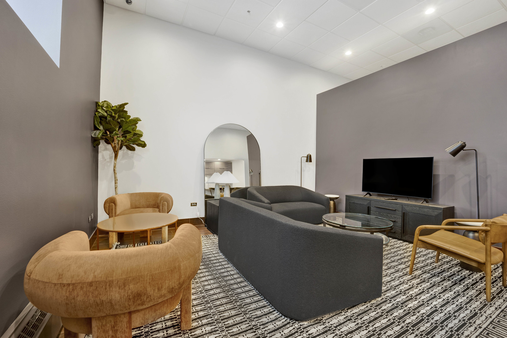 645 N Kingsbury Street Unit: 2303