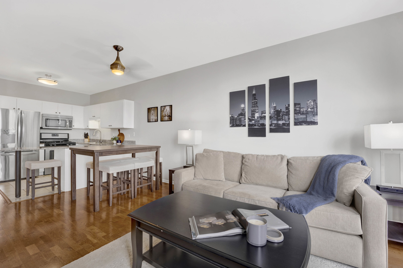 645 N Kingsbury Street Unit: 2303