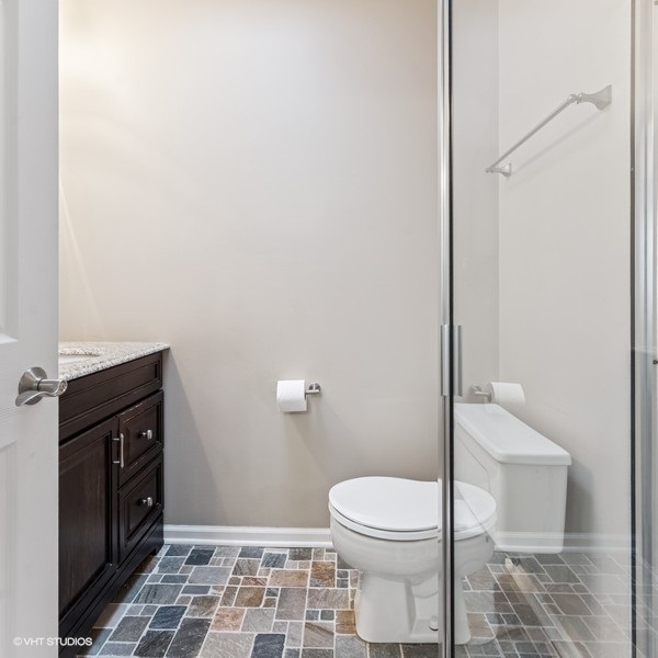 2501 N Wayne Avenue Unit: 13