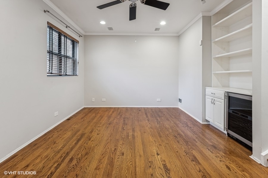 2501 N Wayne Avenue Unit: 13