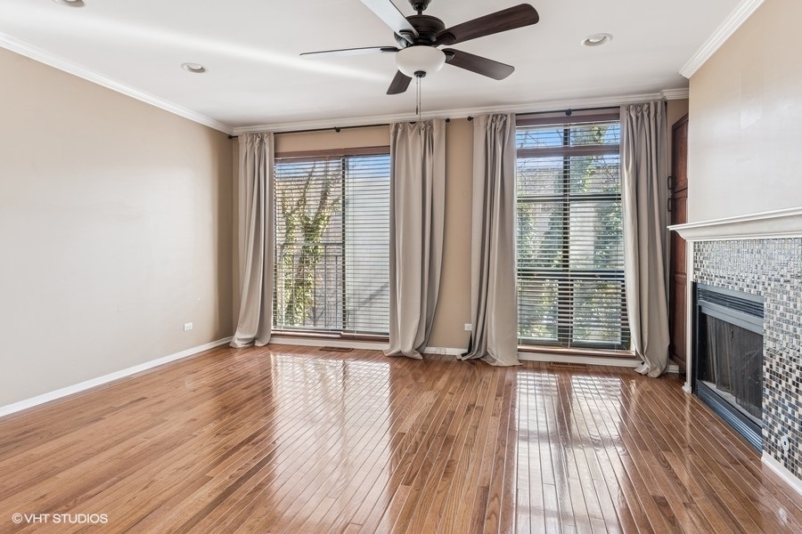 2501 N Wayne Avenue Unit: 13