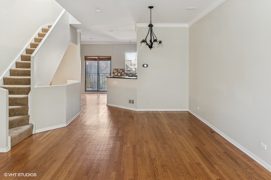 2501 N Wayne Avenue Unit: 13