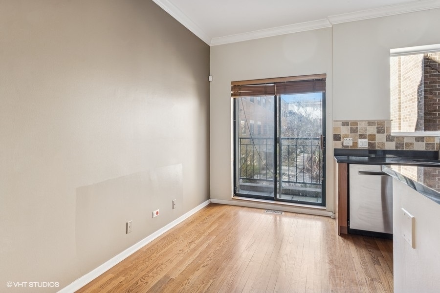 2501 N Wayne Avenue Unit: 13