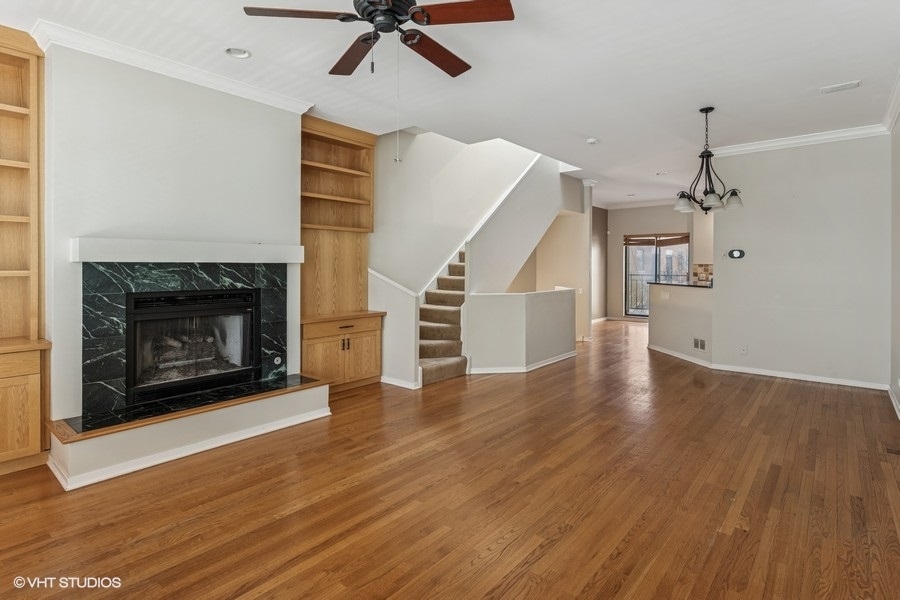2501 N Wayne Avenue Unit: 13
