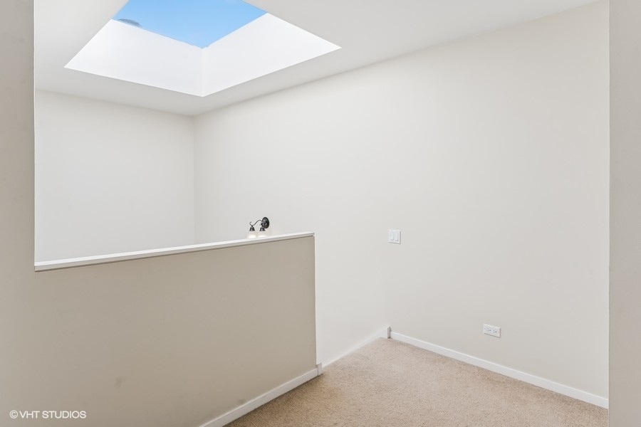 2501 N Wayne Avenue Unit: 13